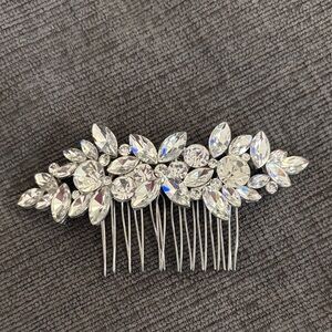 Sparkling Silver Crystal Hair Comb